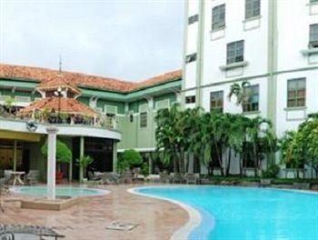 Holiday Hotel Phnom Penh Extérieur photo