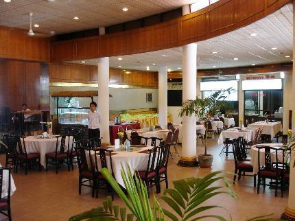 Holiday Hotel Phnom Penh Extérieur photo